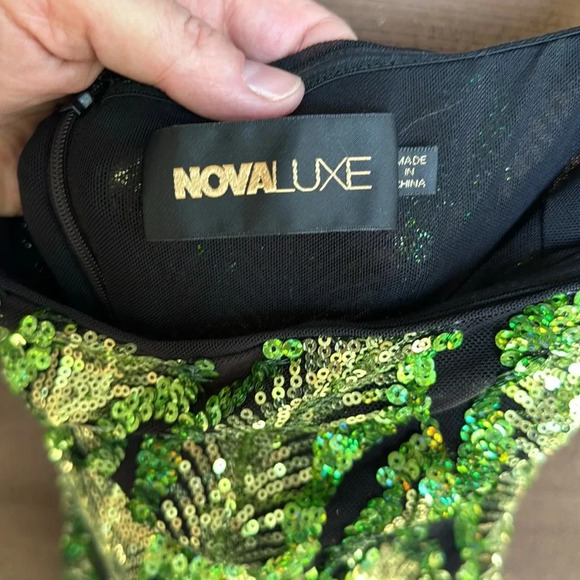 NovaLuxe green sequined bodysuit size medium - Picture 3 of 5